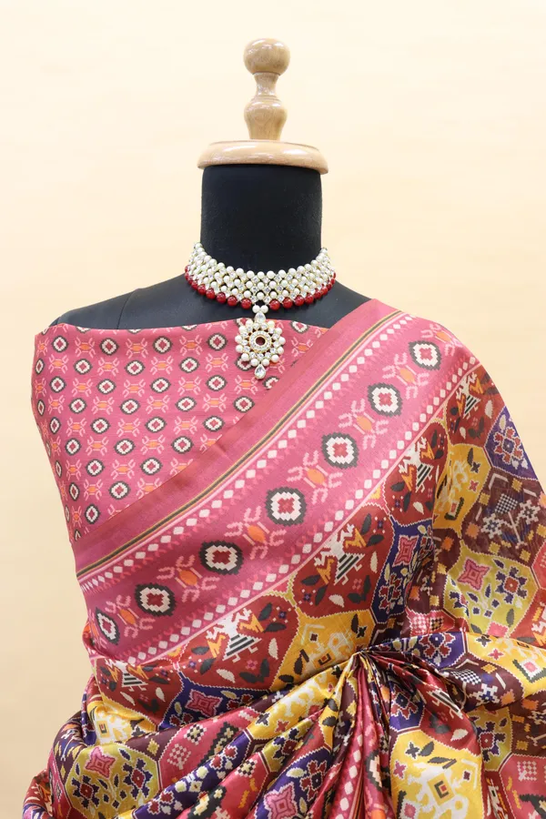 Pink_Smooth_Silk_Saree_With_Patola_Print